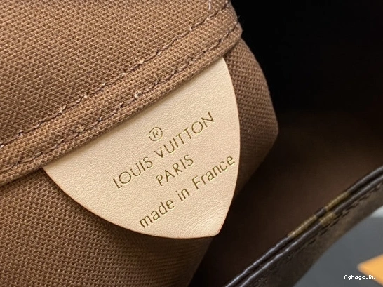 LOUIS Atlantis VUITTON BB 0520